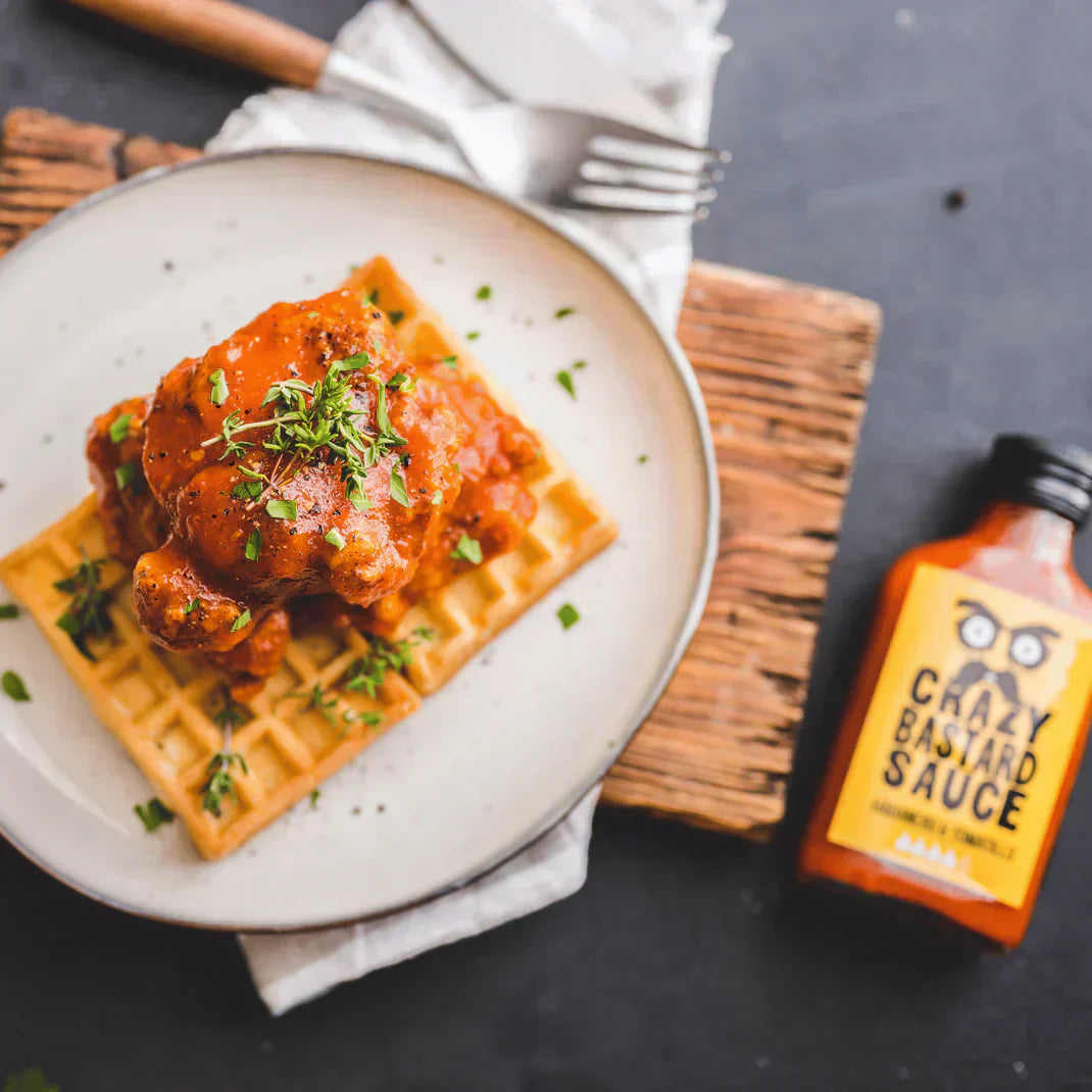Krokante Kip en Wafels met Crazy Bastard Habanero & Tomatillo hot sauce